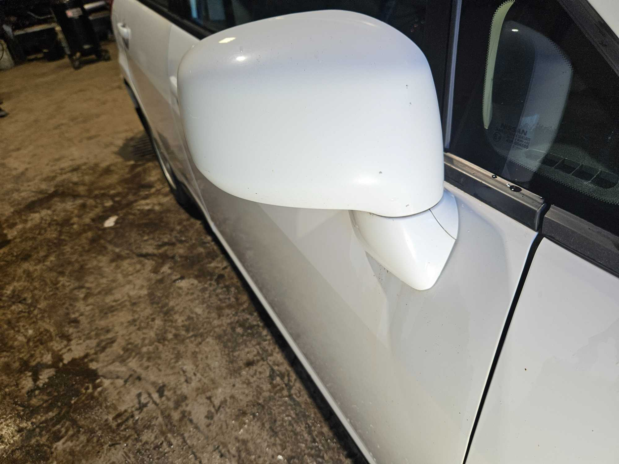 Mirrors (Right)-2009  NISSAN VERSA