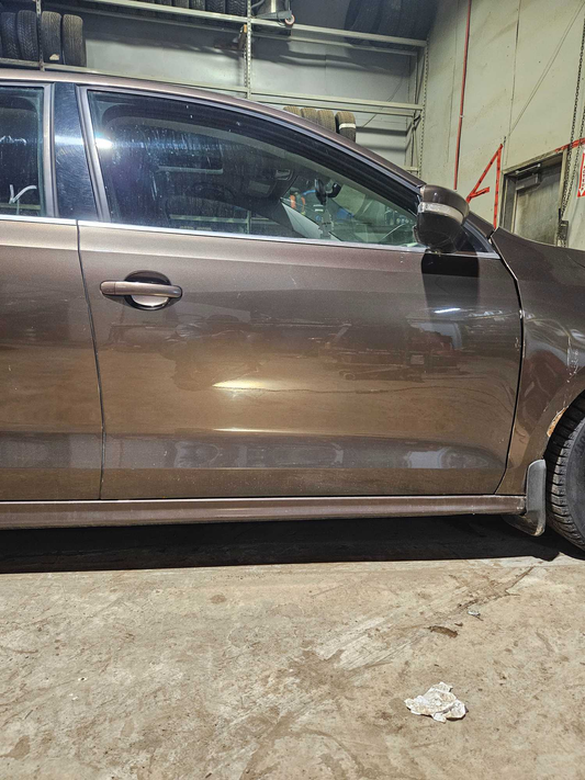 Front Right Door-2014  Volkswagen JETTA