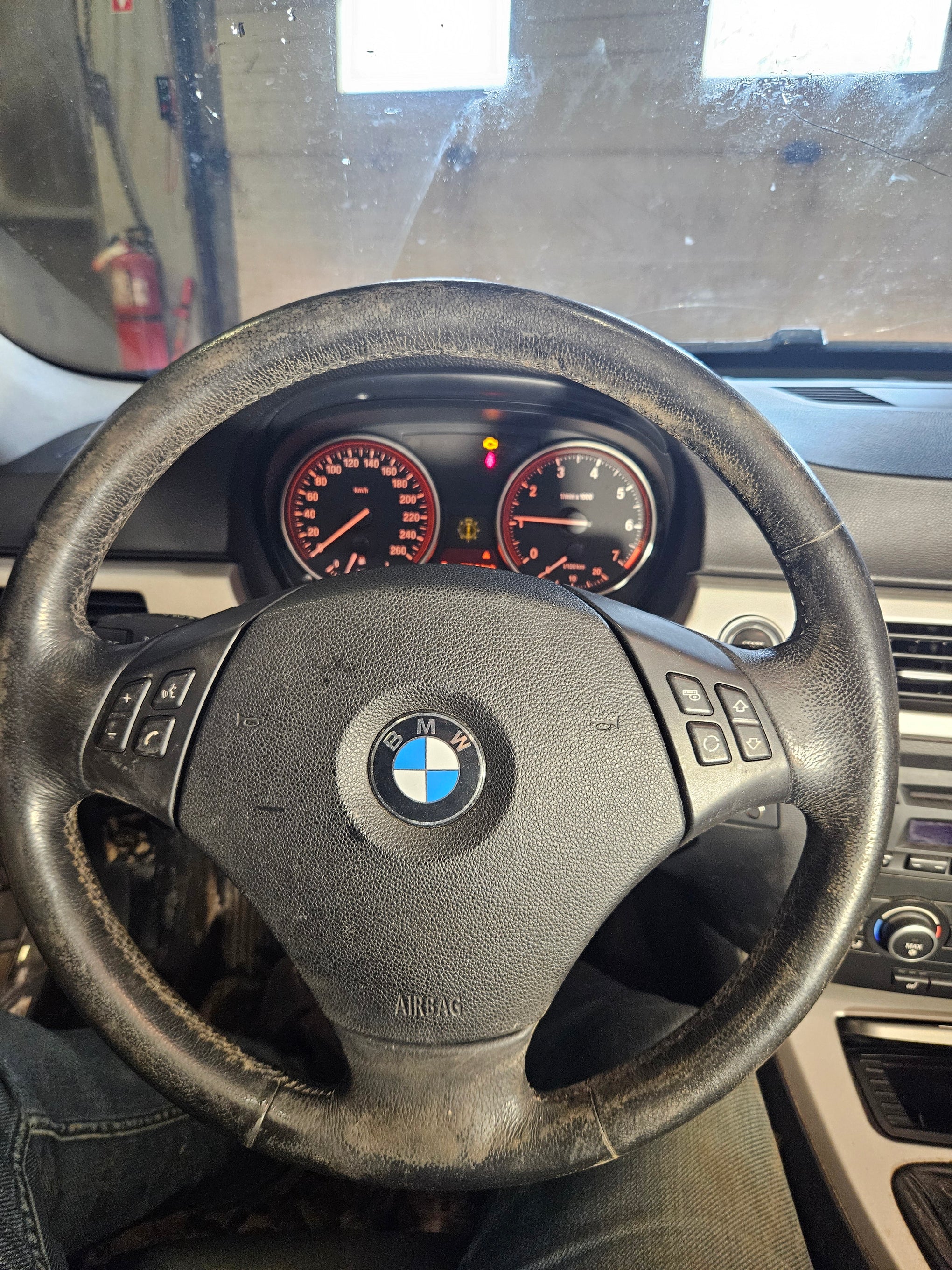 Steering Wheel-2009  BMW 323i
