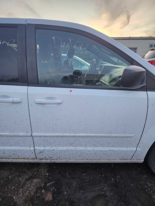 Front Passenger Side Door - 2015 Dodge Grand Caravan SE 2WD (White, Grade A Condition)