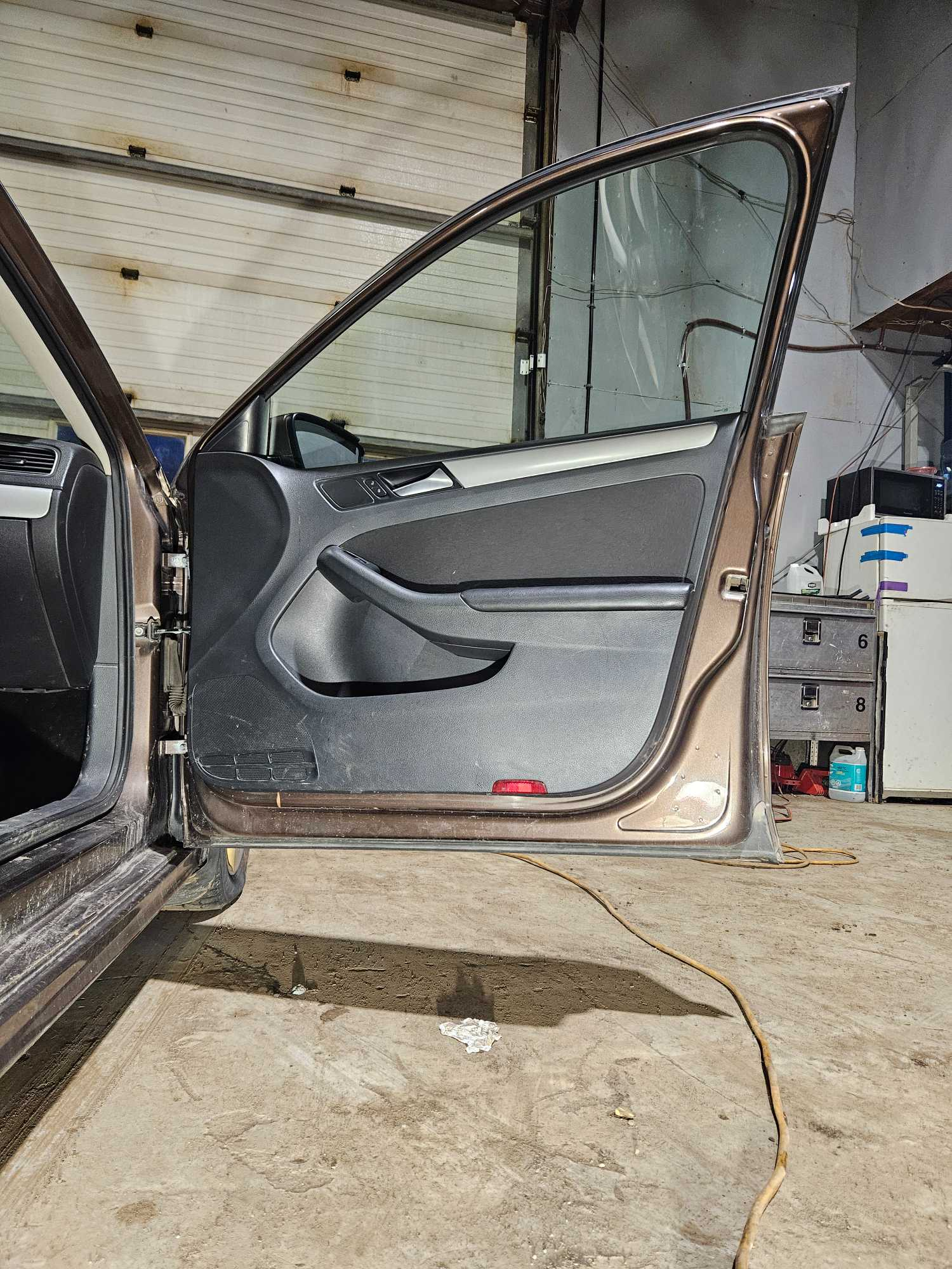 Front Right Door-2014  Volkswagen JETTA