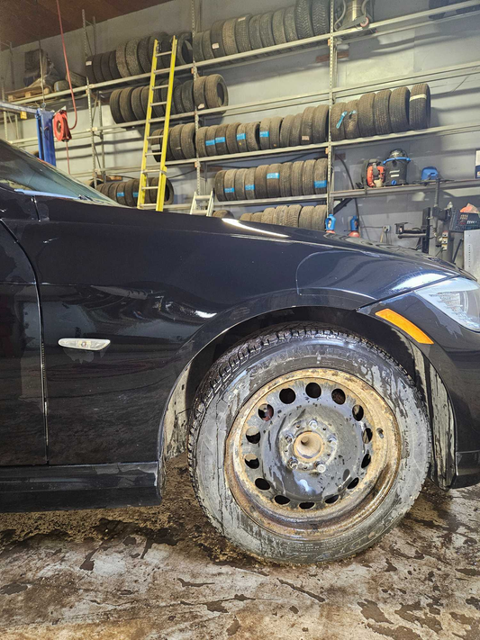 Right Fender-2009  BMW 323i