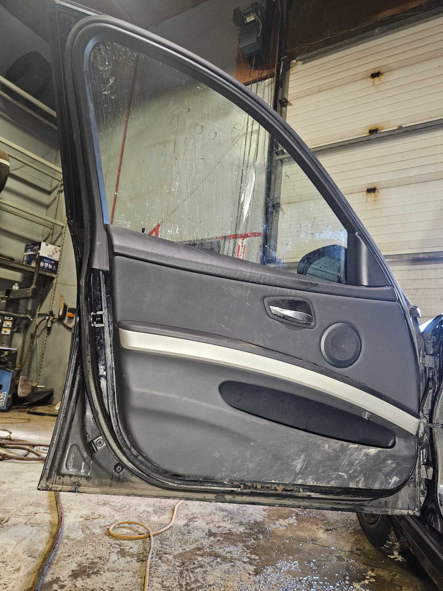Front Left Door-2009  BMW 323i