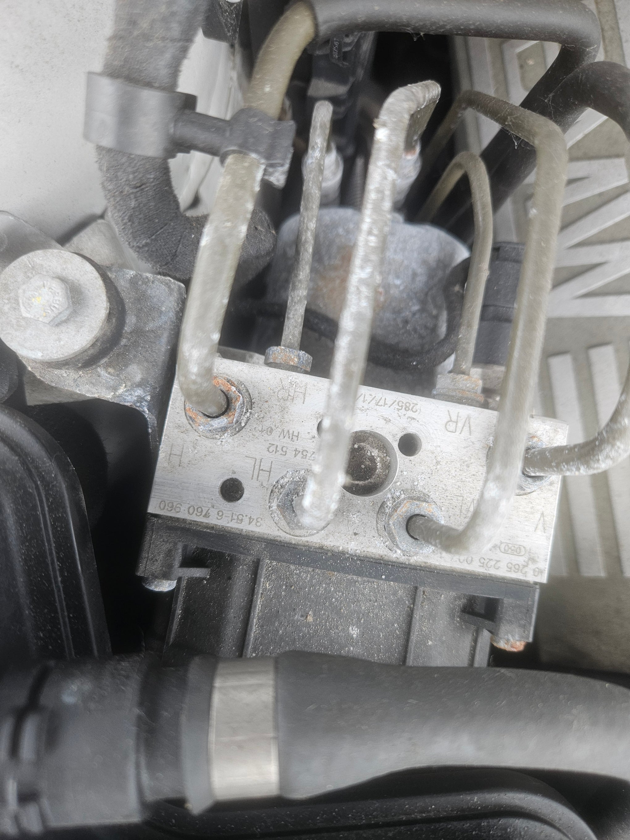 ABS module and pomp 2004 BMW 745li